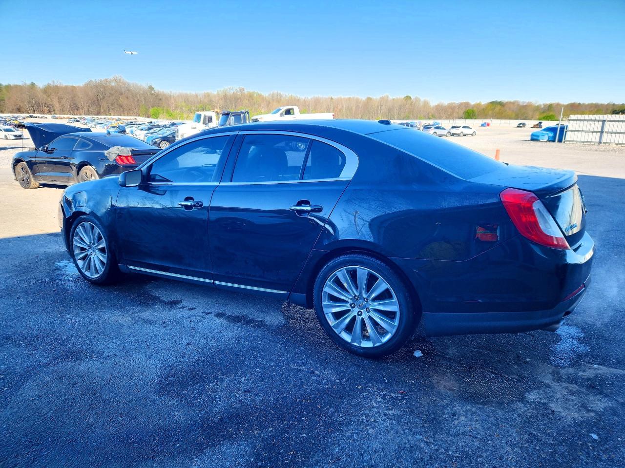 2013 LINCOLN MKS photo 3