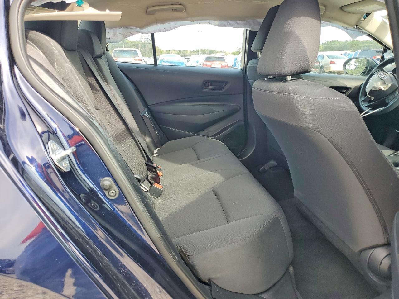 2025 TOYOTA COROLLA LE photo 10