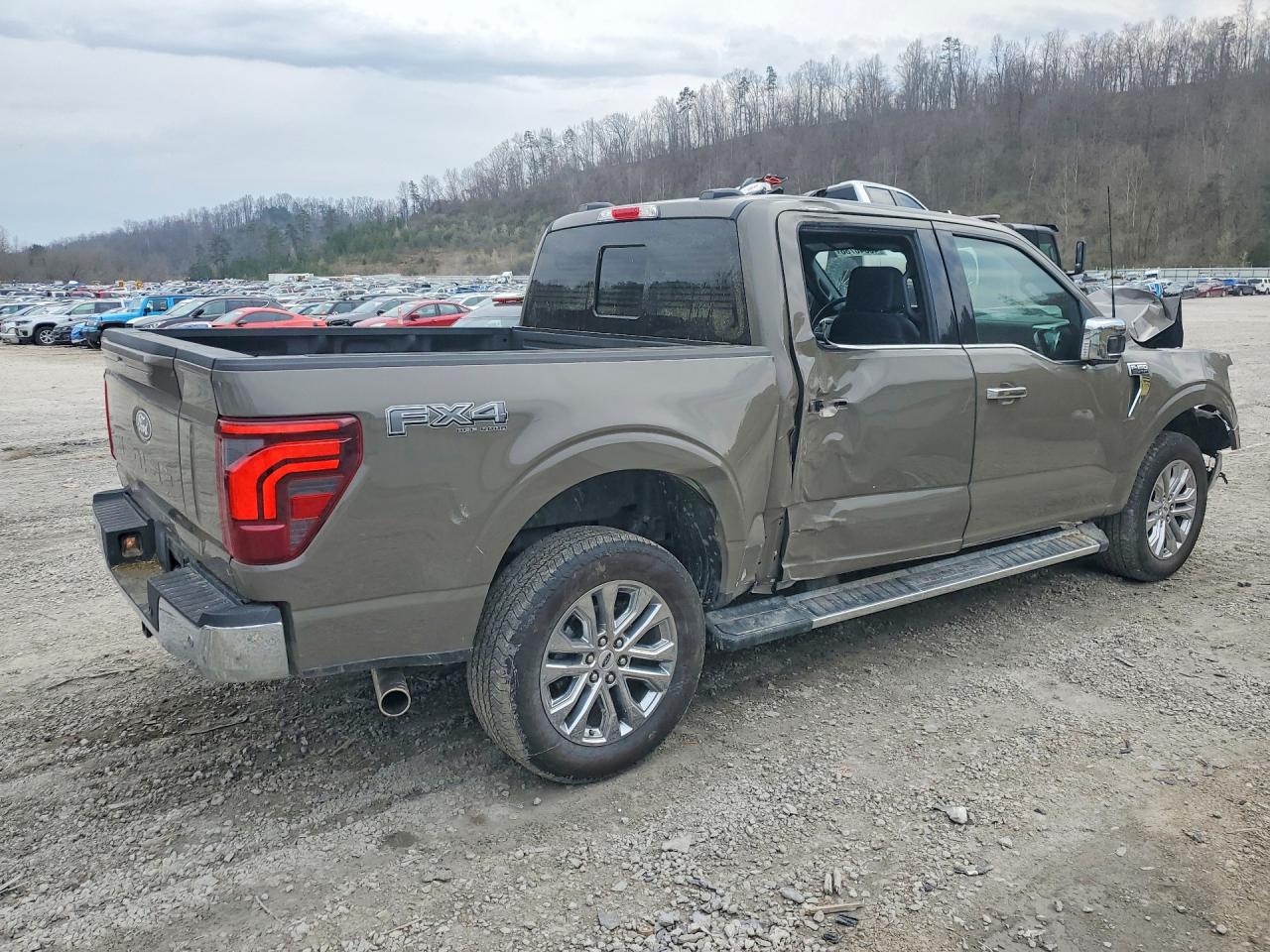 2025 FORD F150 LARIAT photo 7