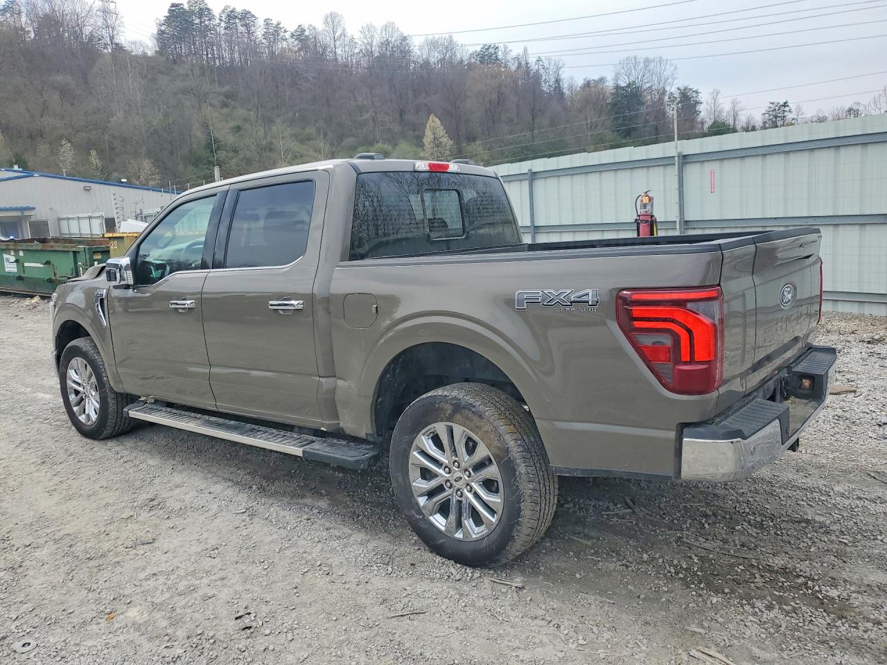 2025 FORD F150 LARIAT photo 4