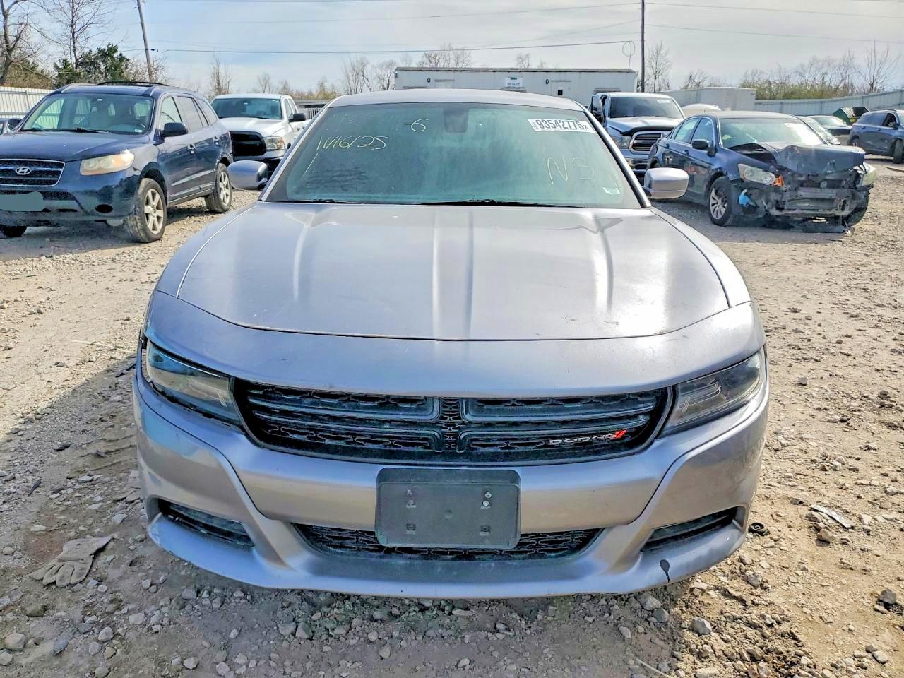 2016 DODGE CHARGER SXT photo 13