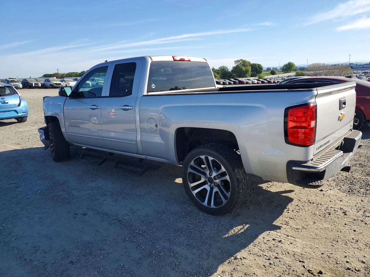 2015 CHEVROLET SILVERADO C1500 LT photo 3