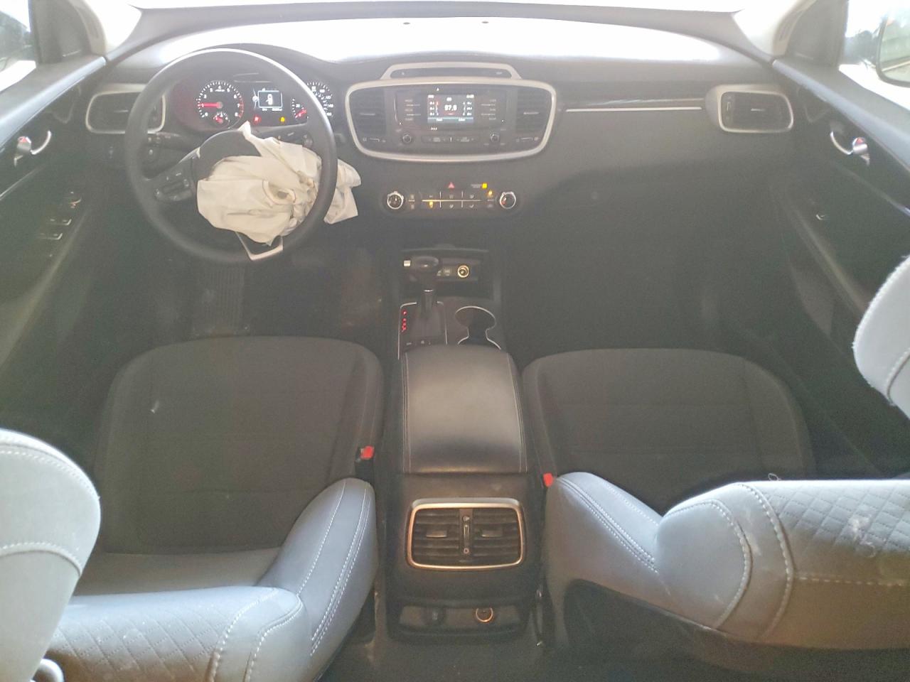 2017 KIA SORENTO LX photo 15