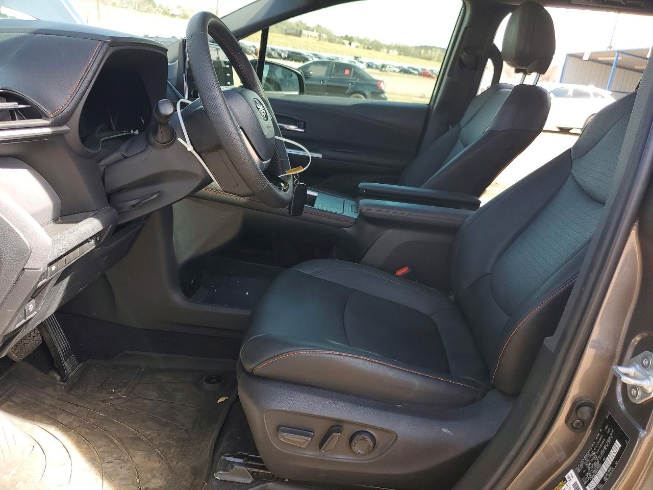 2022 TOYOTA SIENNA XSE 7-PASSENGER photo 7