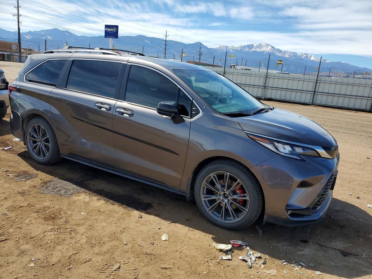 2022 TOYOTA SIENNA XSE 7-PASSENGER photo 4