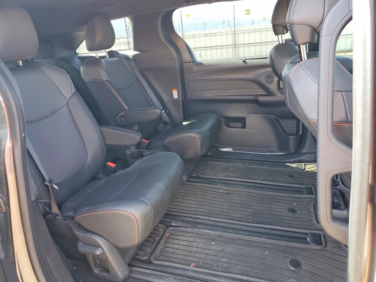 2022 TOYOTA SIENNA XSE 7-PASSENGER photo 11