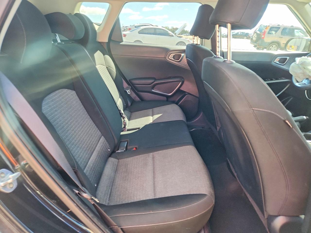 2020 KIA SOUL S photo 18