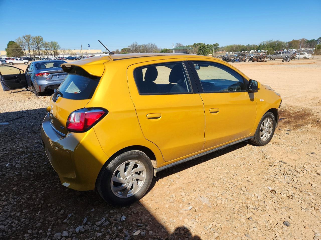 2024 MITSUBISHI MIRAGE ES photo 3