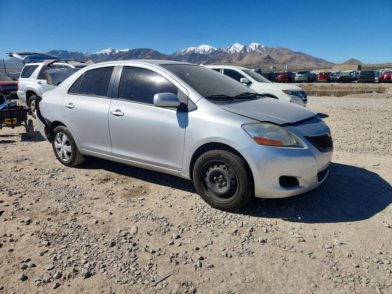 2010 TOYOTA YARIS BASE photo 4
