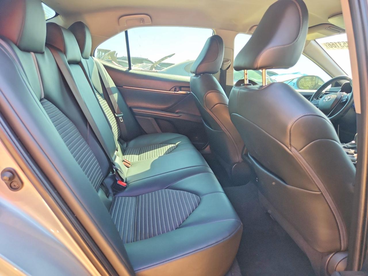 2022 TOYOTA CAMRY SE photo 28