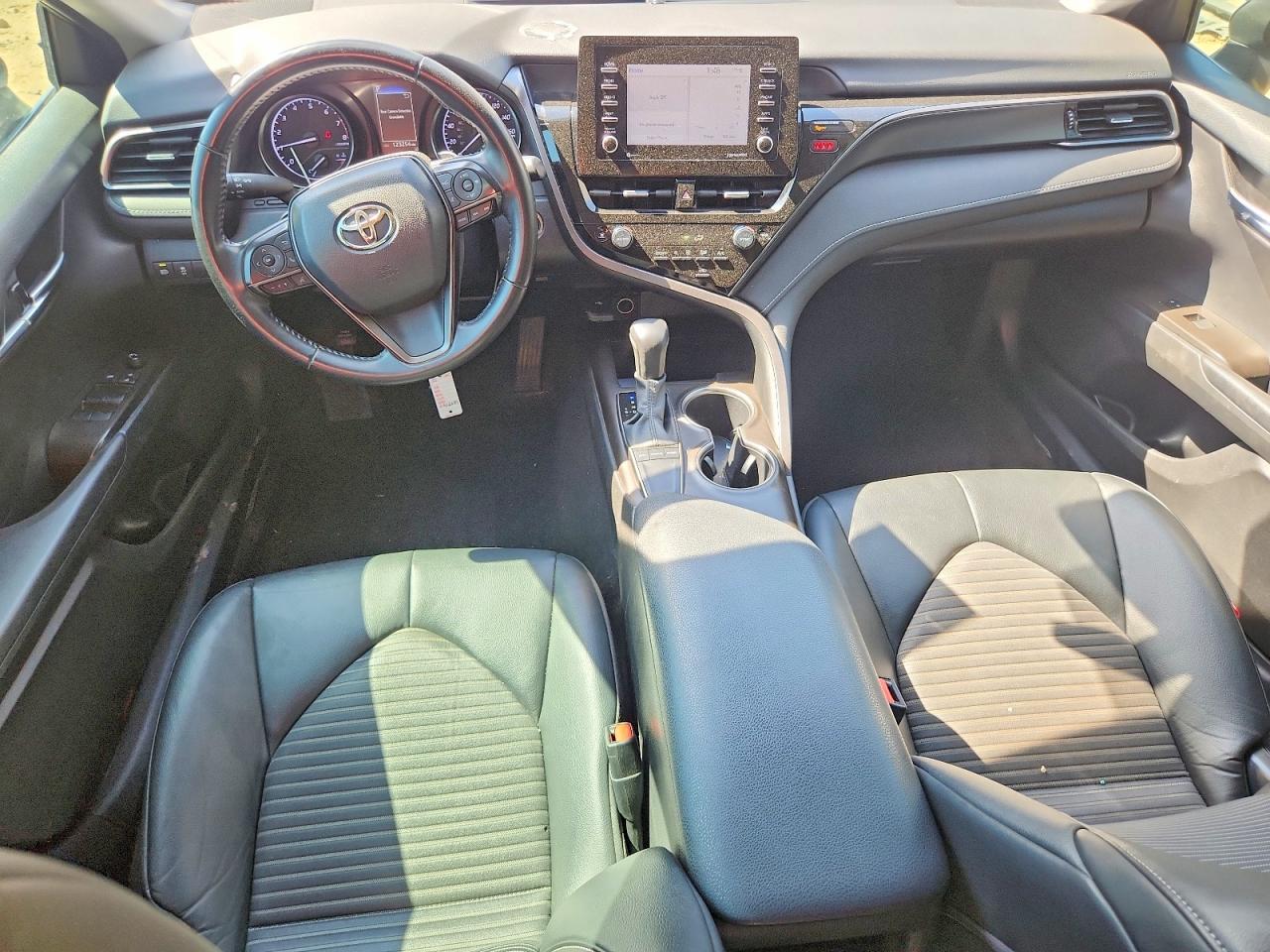 2022 TOYOTA CAMRY SE photo 22