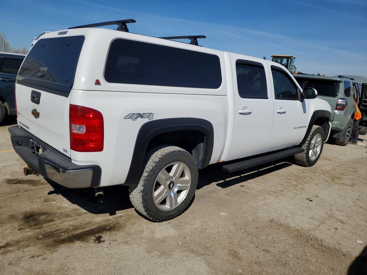 2007 CHEVROLET SILVERADO K1500 CREW CAB photo 3