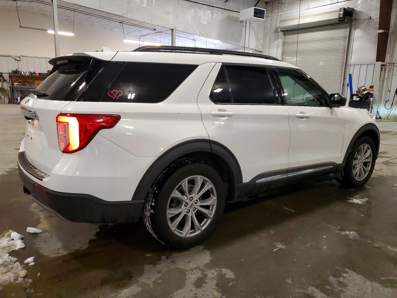 2020 FORD EXPLORER XLT photo 5