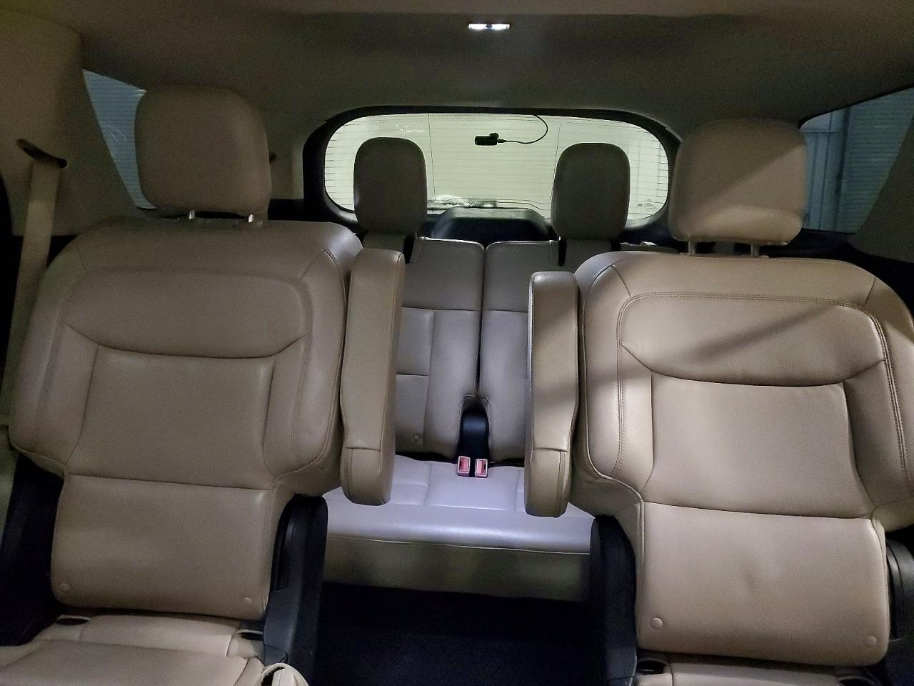 2020 FORD EXPLORER XLT photo 19
