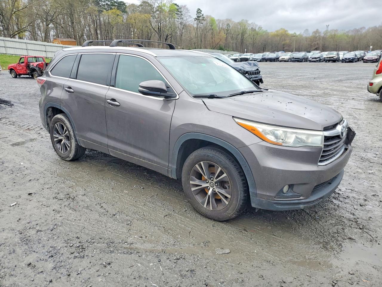 2016 TOYOTA HIGHLANDER XLE photo 4