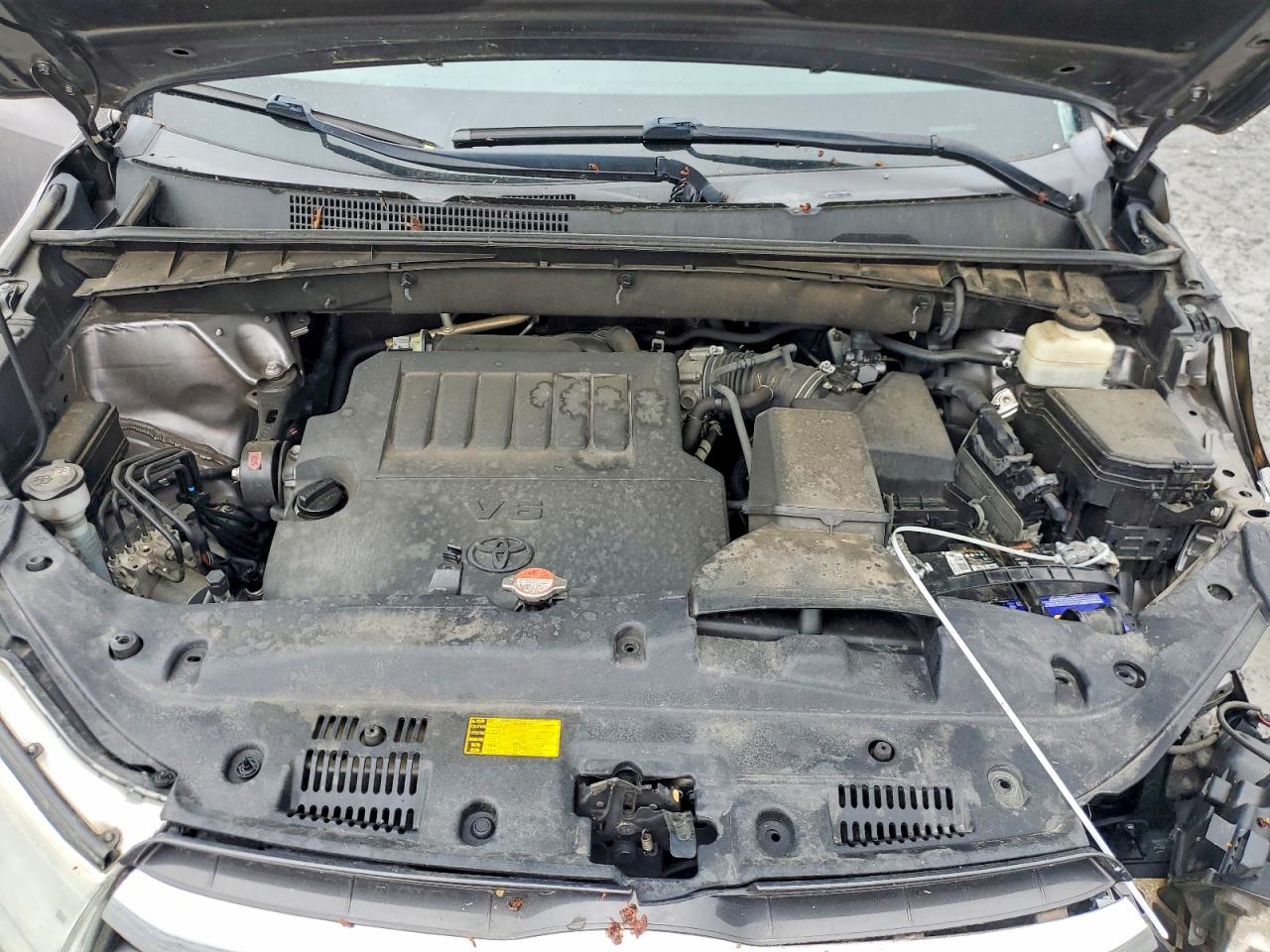 2016 TOYOTA HIGHLANDER XLE photo 12