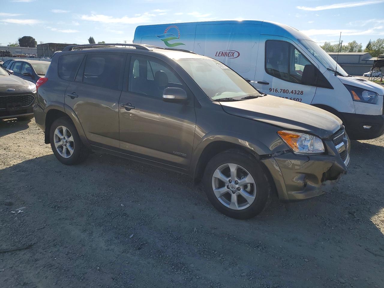 2012 TOYOTA RAV4 LIMITED photo 10