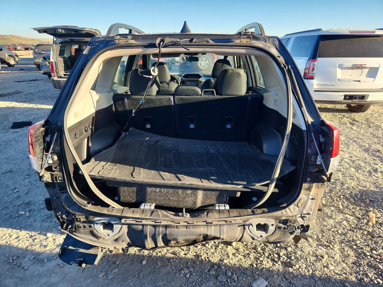 2019 SUBARU FORESTER photo 11