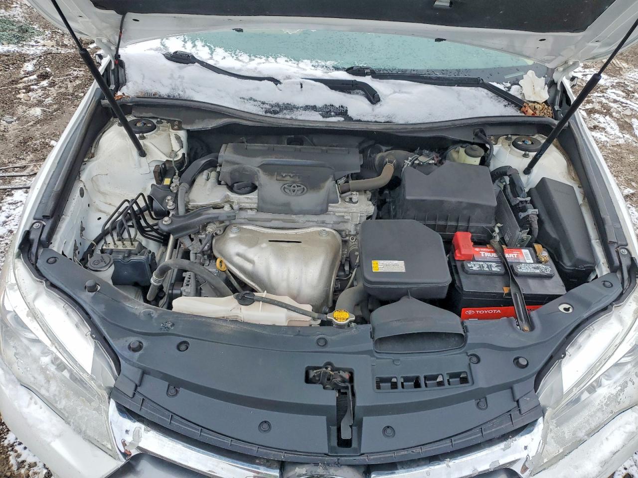 2015 TOYOTA CAMRY XLE photo 31