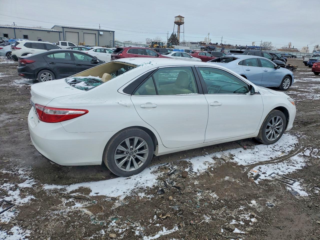 2015 TOYOTA CAMRY XLE photo 7