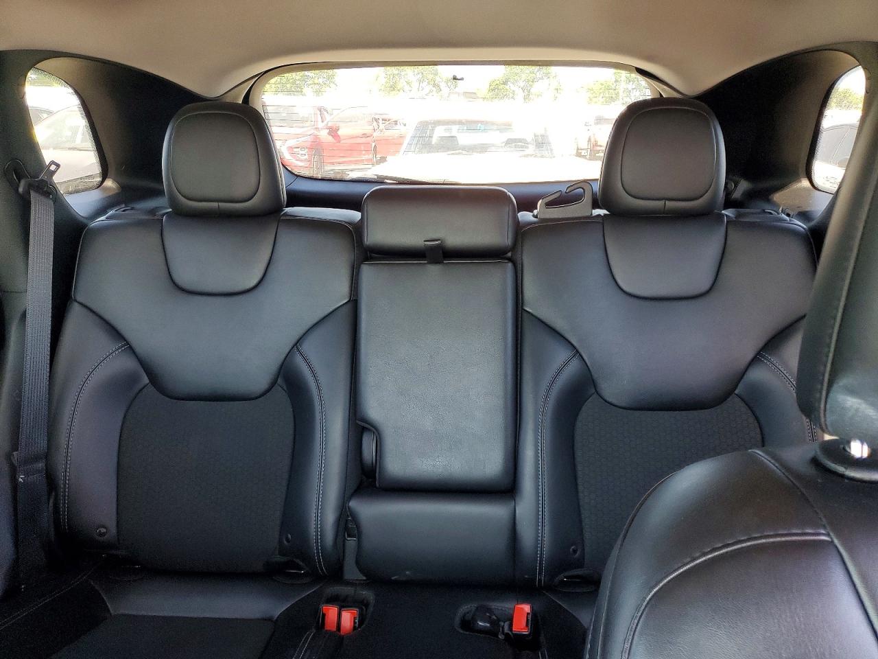 2019 JEEP CHEROKEE LATITUDE PLUS photo 10
