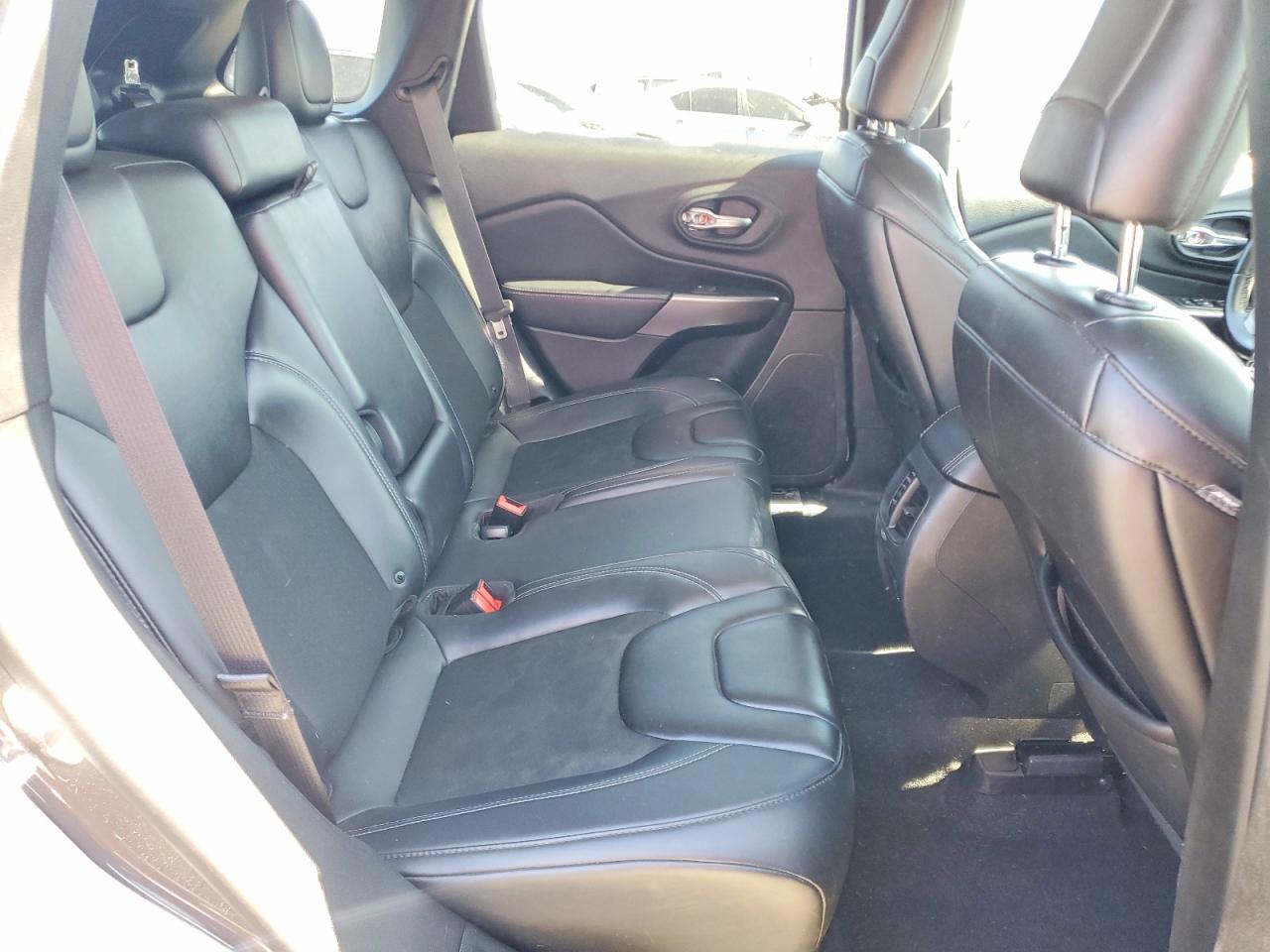 2019 JEEP CHEROKEE LATITUDE PLUS photo 11
