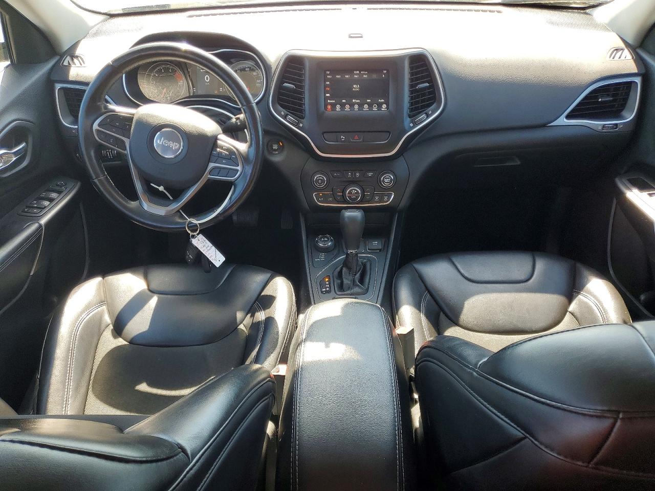 2019 JEEP CHEROKEE LATITUDE PLUS photo 8