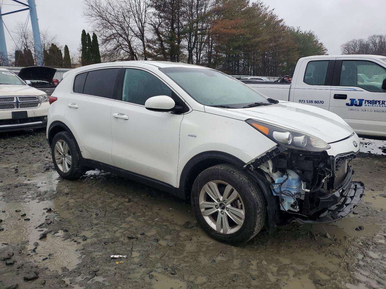 2017 KIA SPORTAGE LX photo 4