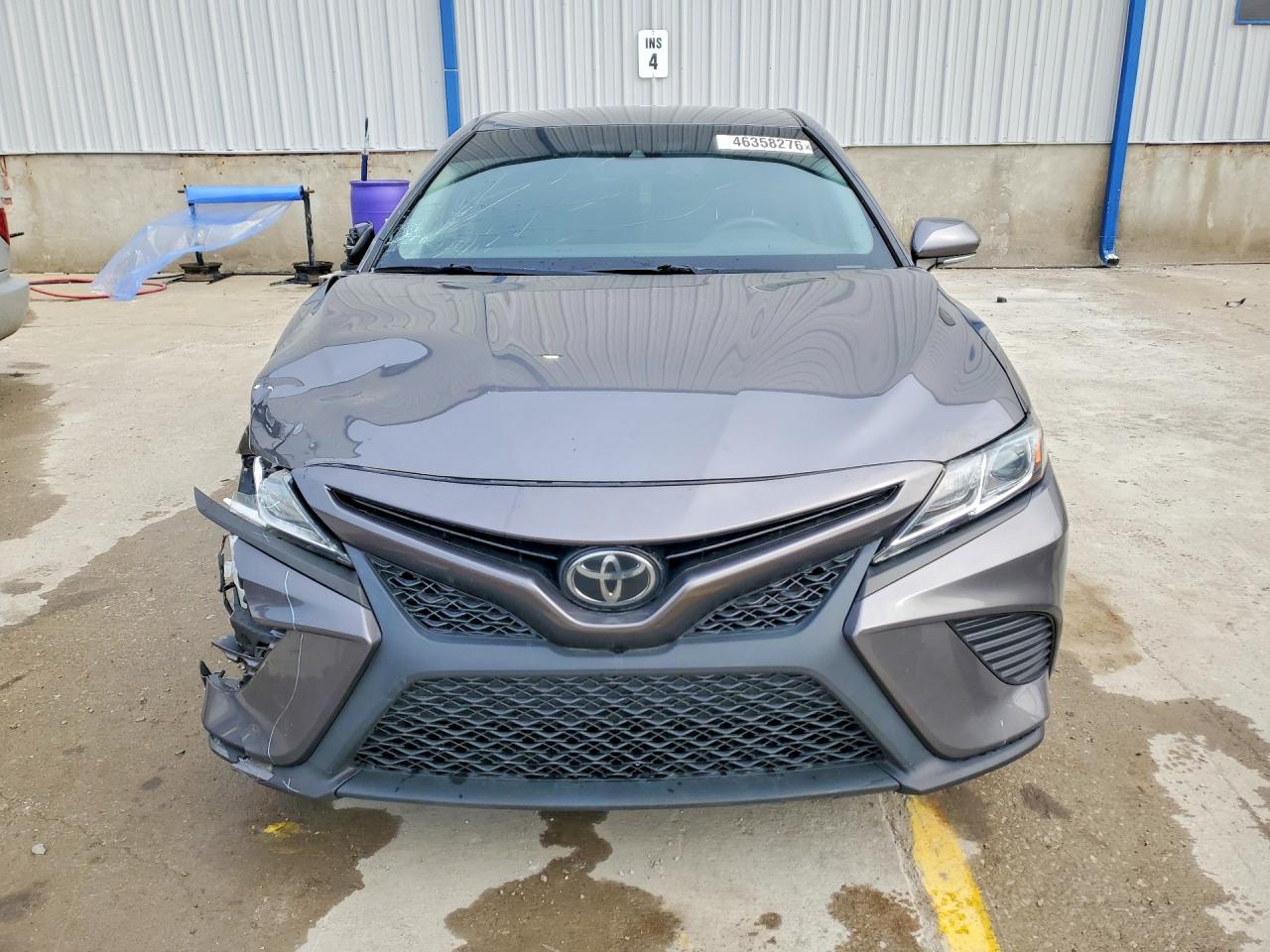 2018 TOYOTA CAMRY SE photo 13