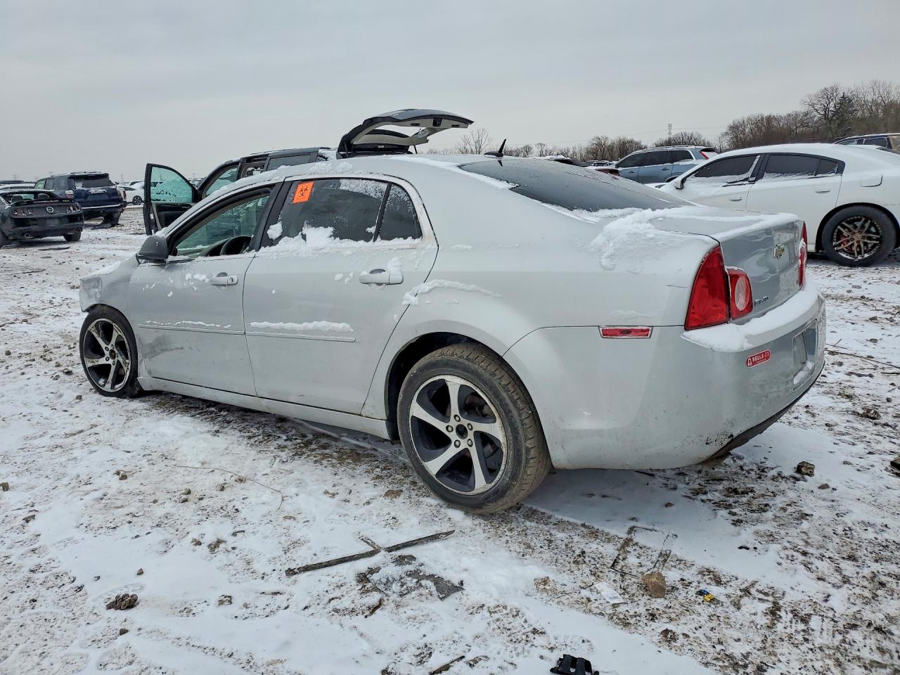 2009 CHEVROLET MALIBU LS photo 2