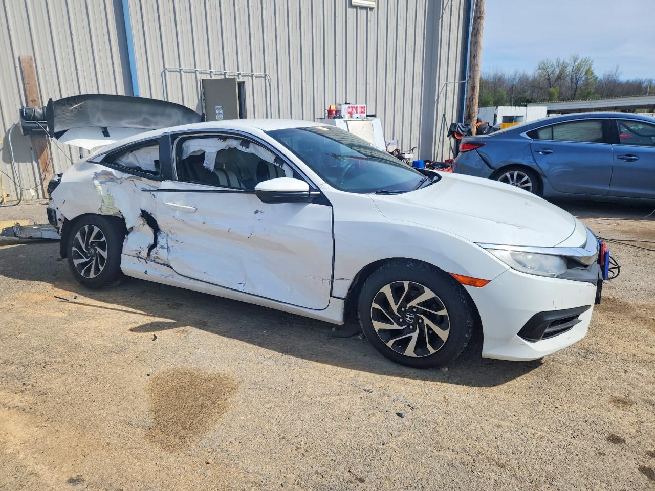 2017 HONDA CIVIC LX photo 7