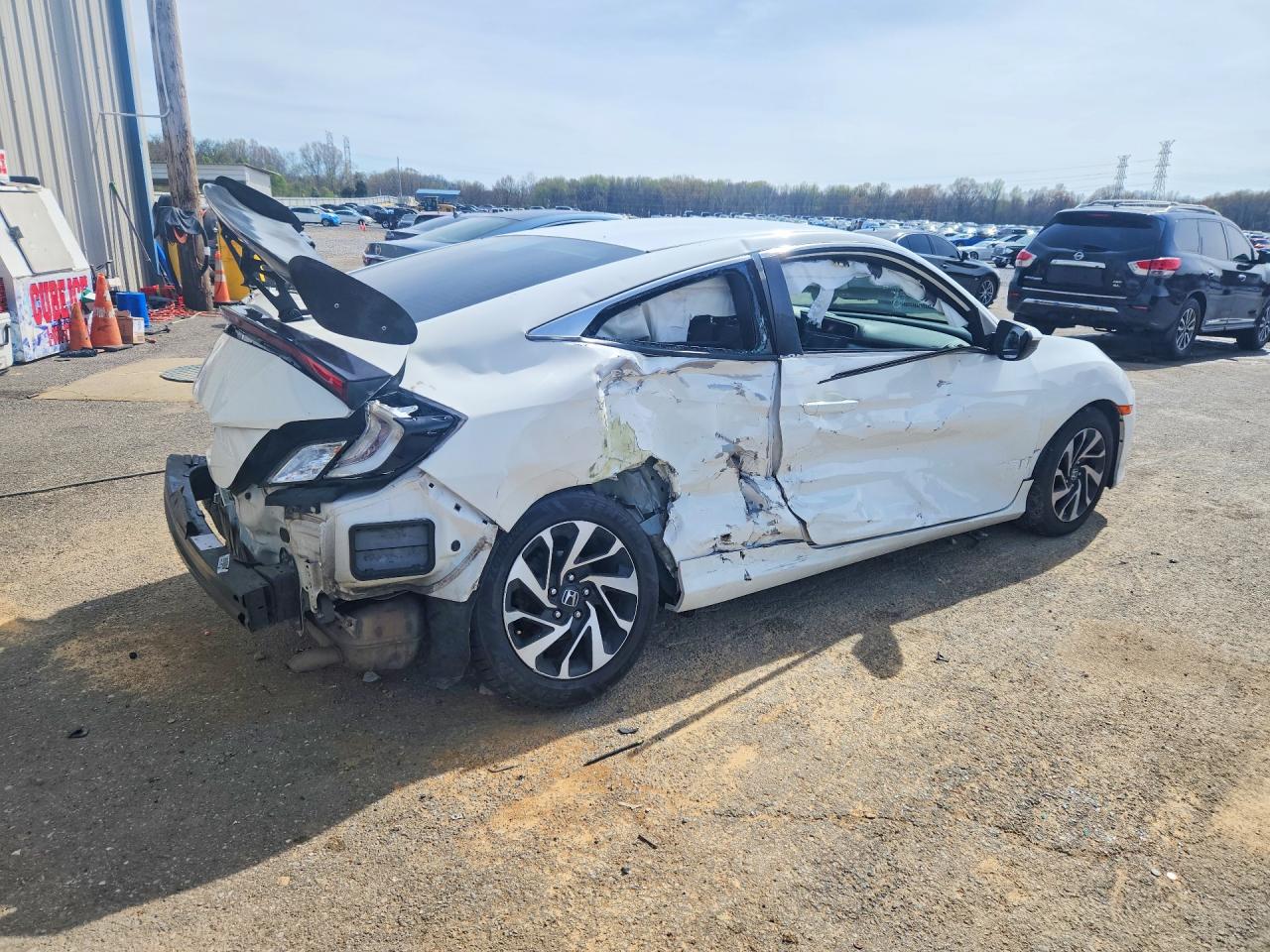 2017 HONDA CIVIC LX photo 5