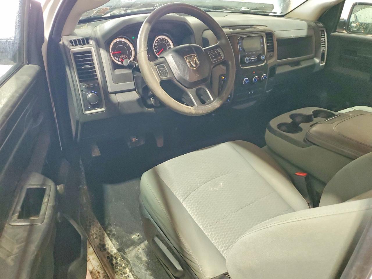 2018 RAM 1500 ST photo 15