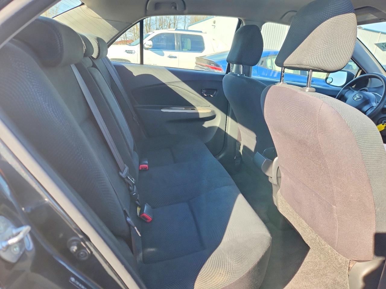 2010 TOYOTA YARIS BASE photo 19
