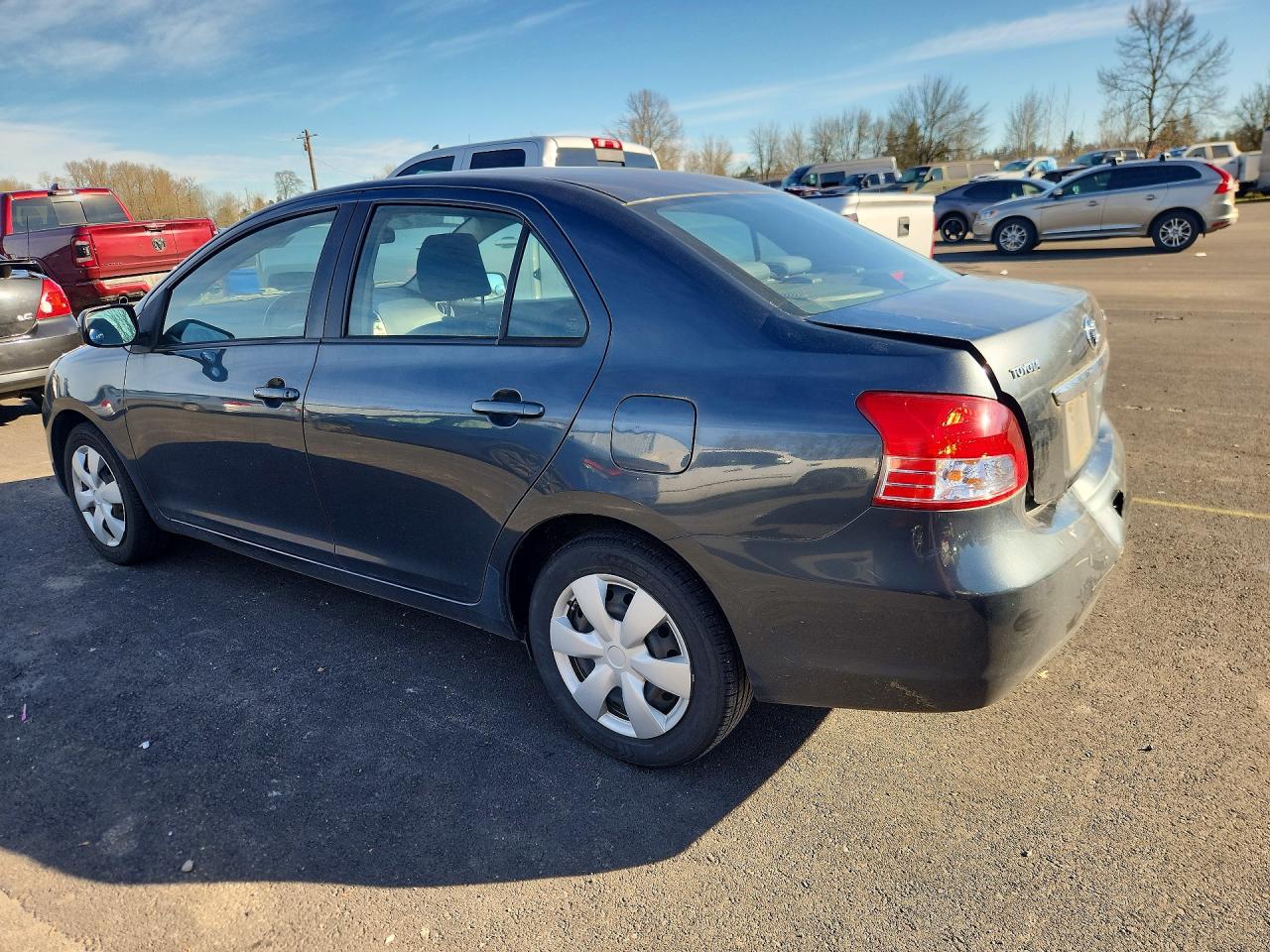 2010 TOYOTA YARIS BASE photo 3