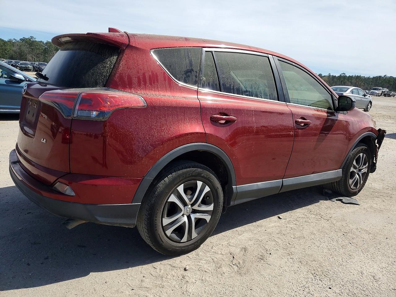 2018 TOYOTA RAV4 LE photo 7