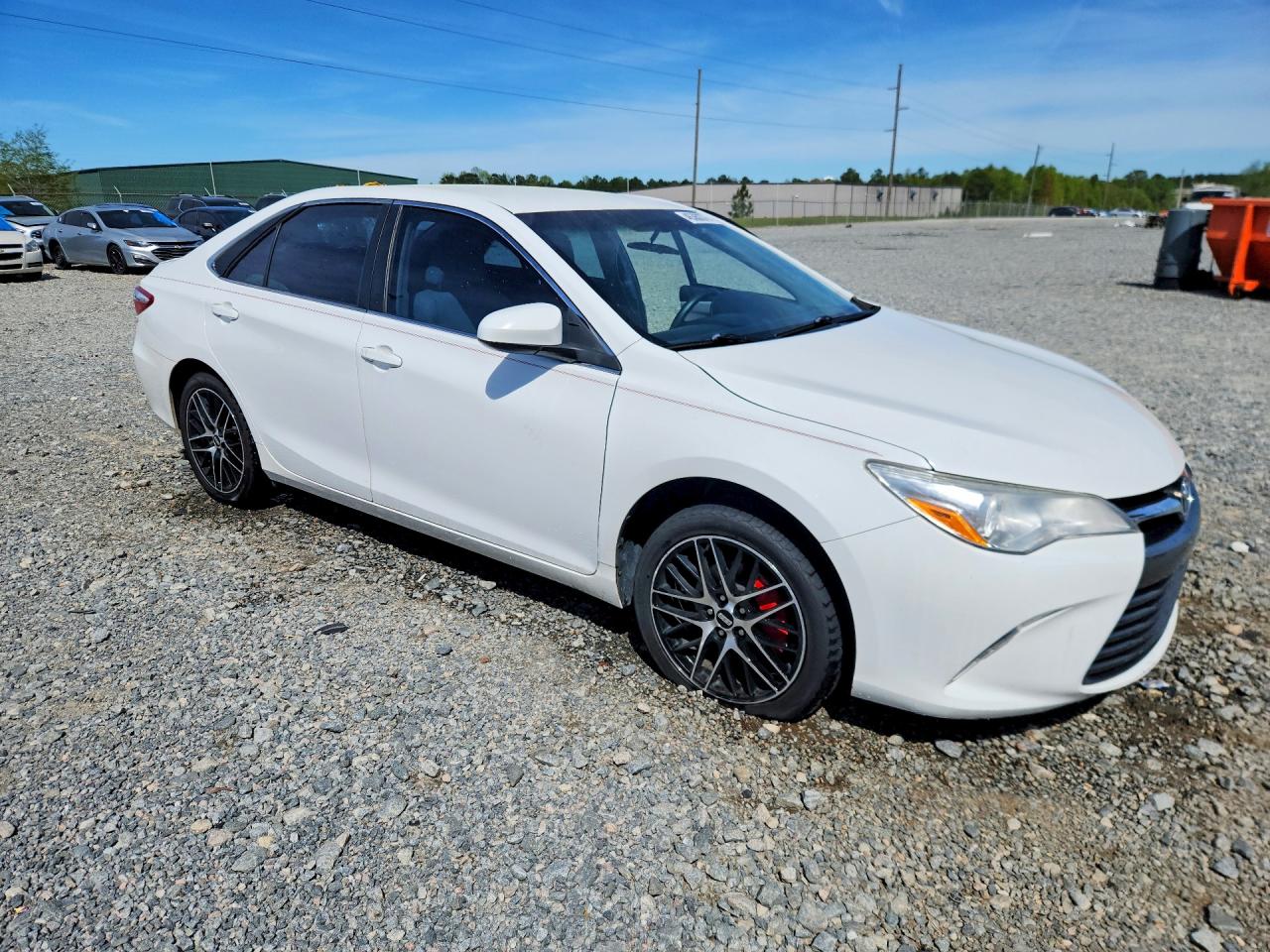 2017 TOYOTA CAMRY LE photo 7
