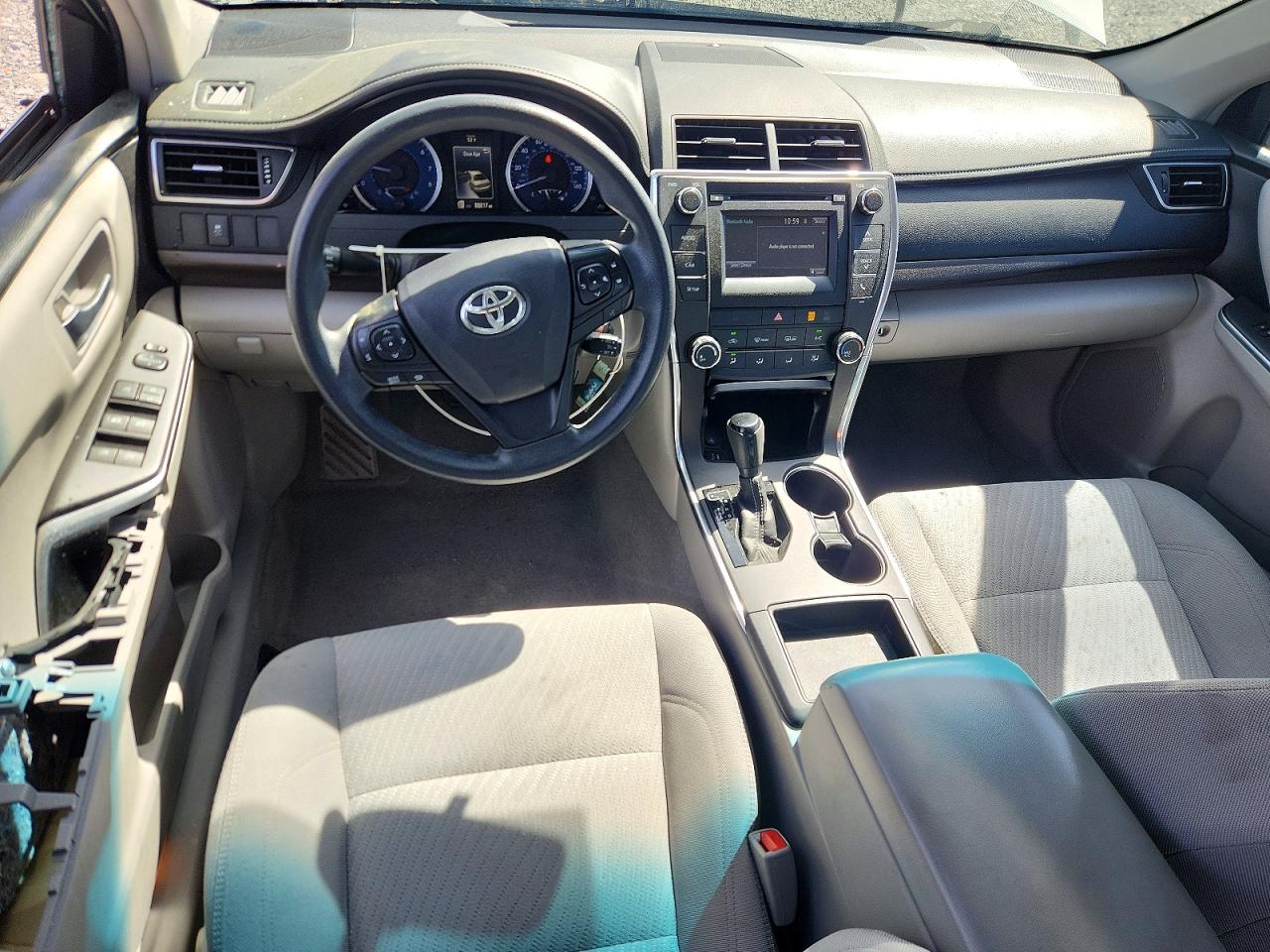 2017 TOYOTA CAMRY LE photo 15