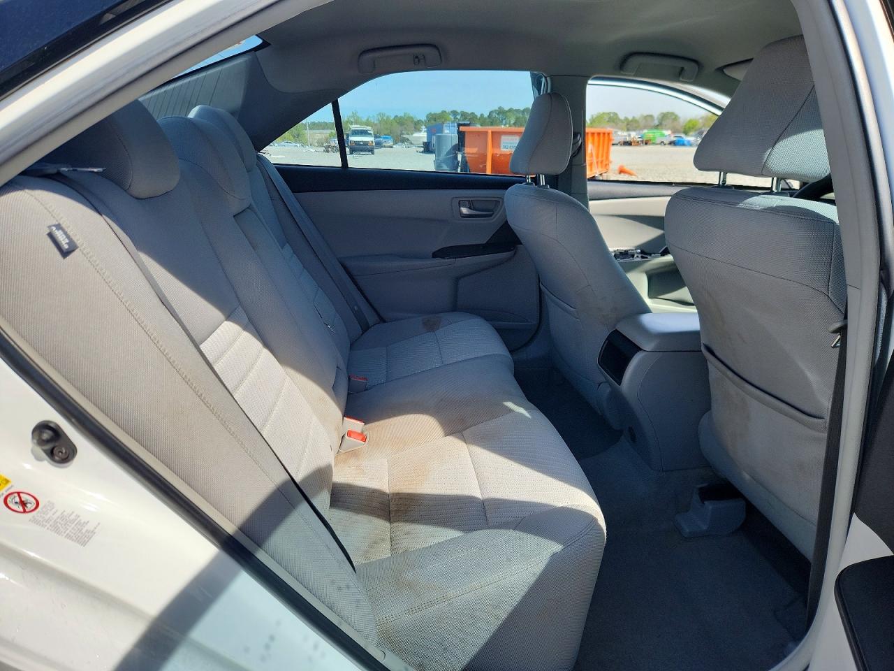 2017 TOYOTA CAMRY LE photo 19
