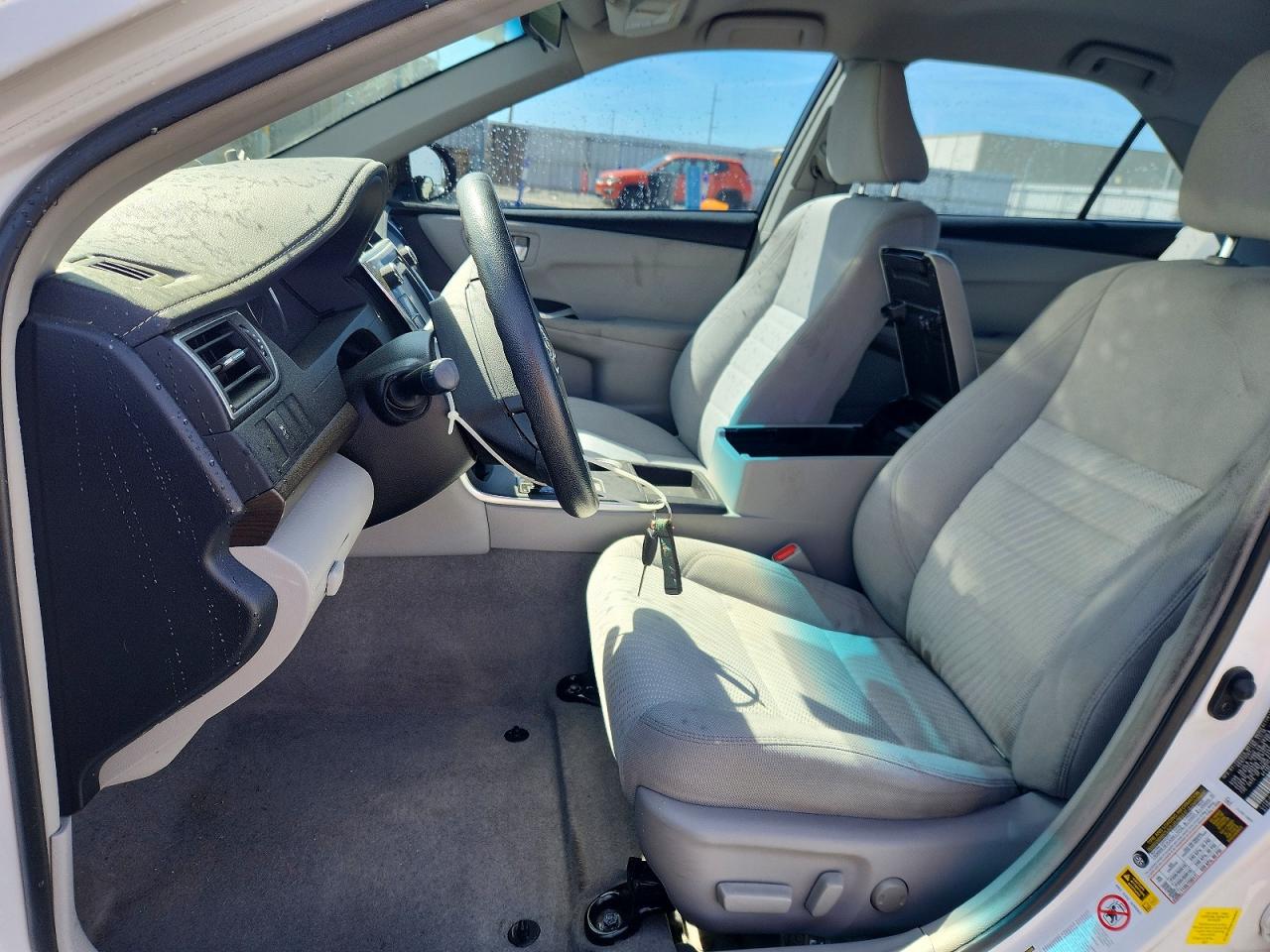 2017 TOYOTA CAMRY LE photo 13