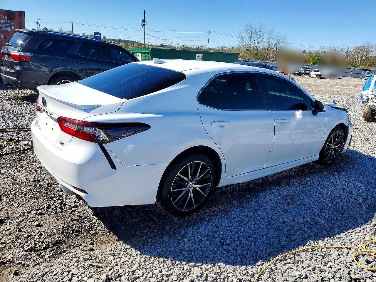 2023 TOYOTA CAMRY SE photo 3