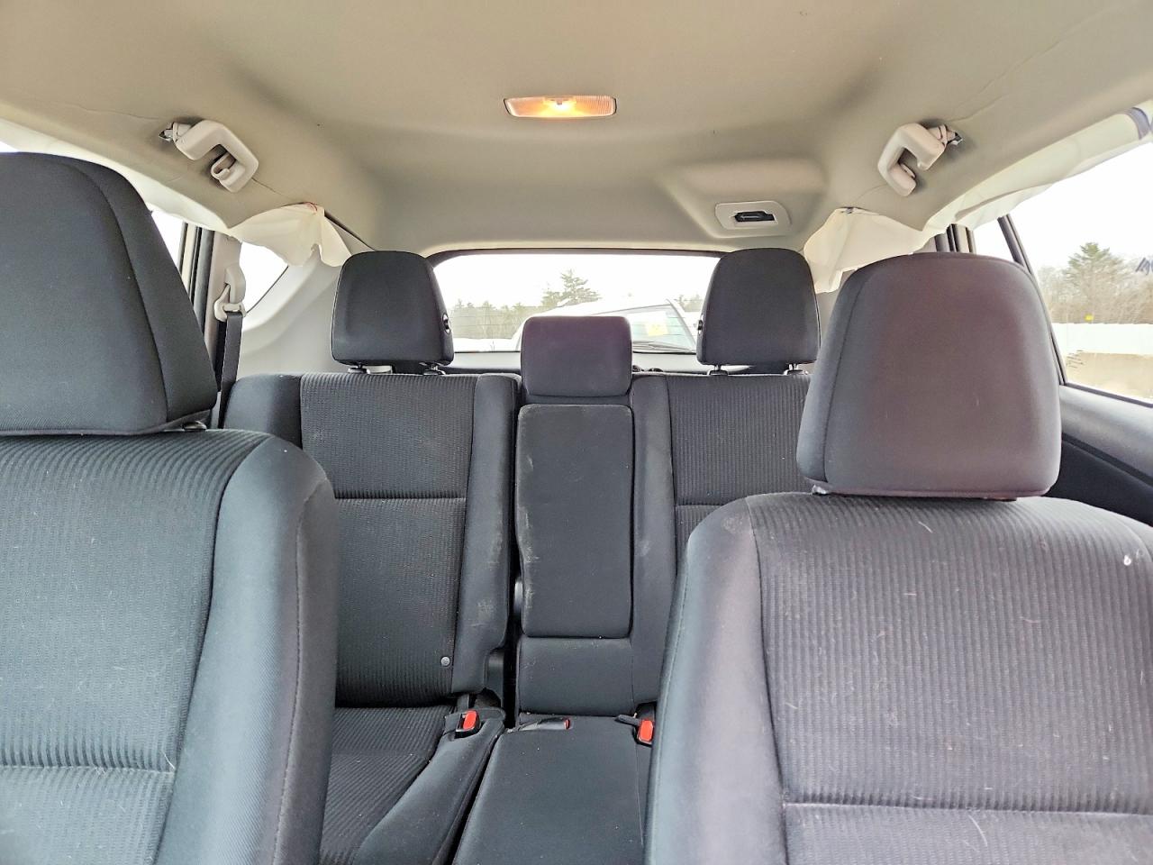 2017 TOYOTA RAV4 LE photo 19