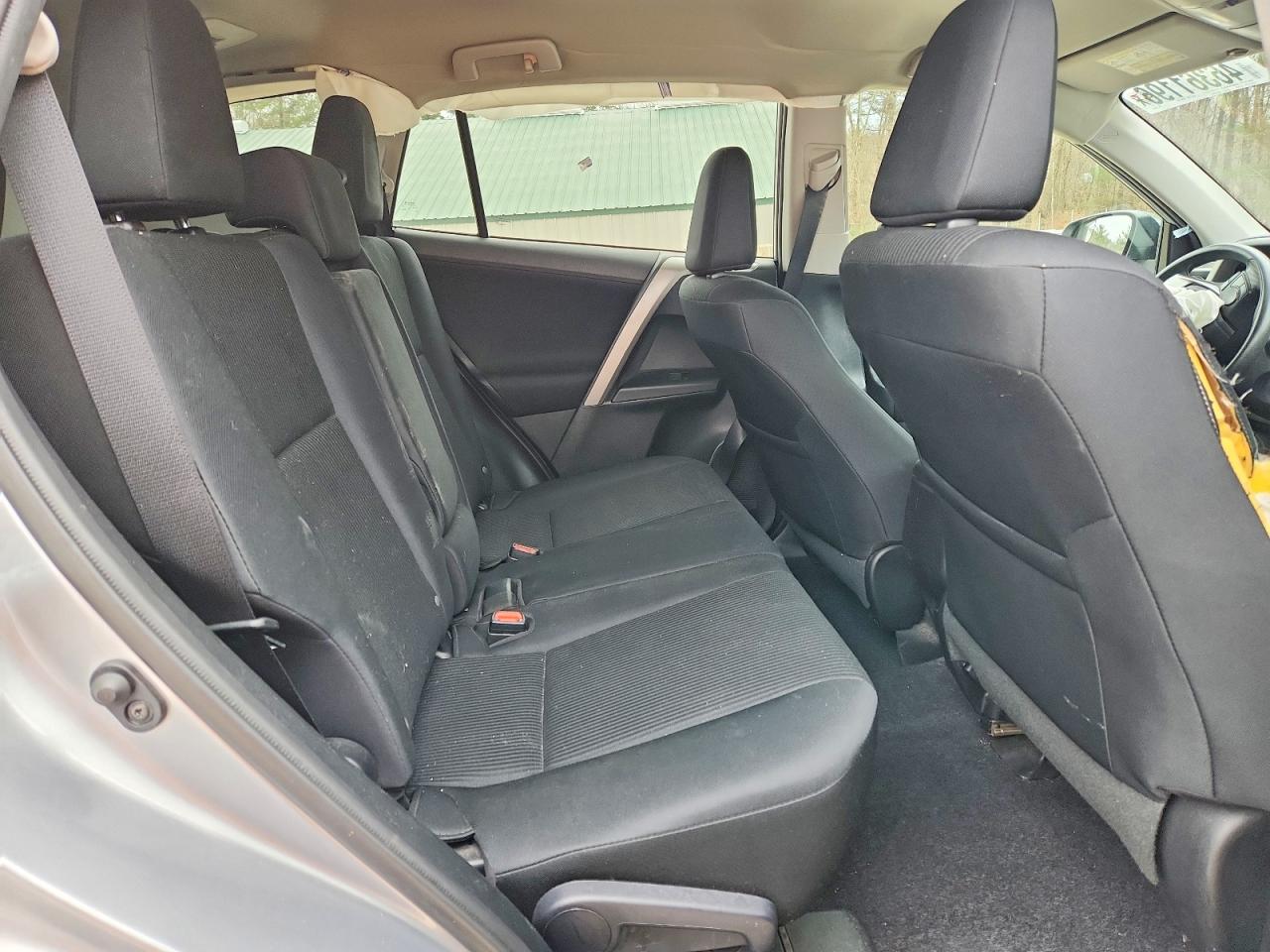 2017 TOYOTA RAV4 LE photo 21