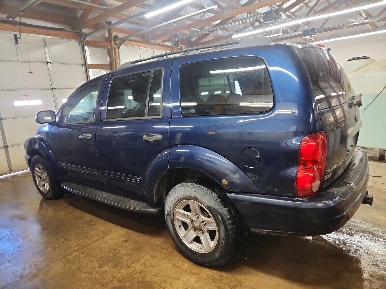2005 DODGE DURANGO SLT photo 2
