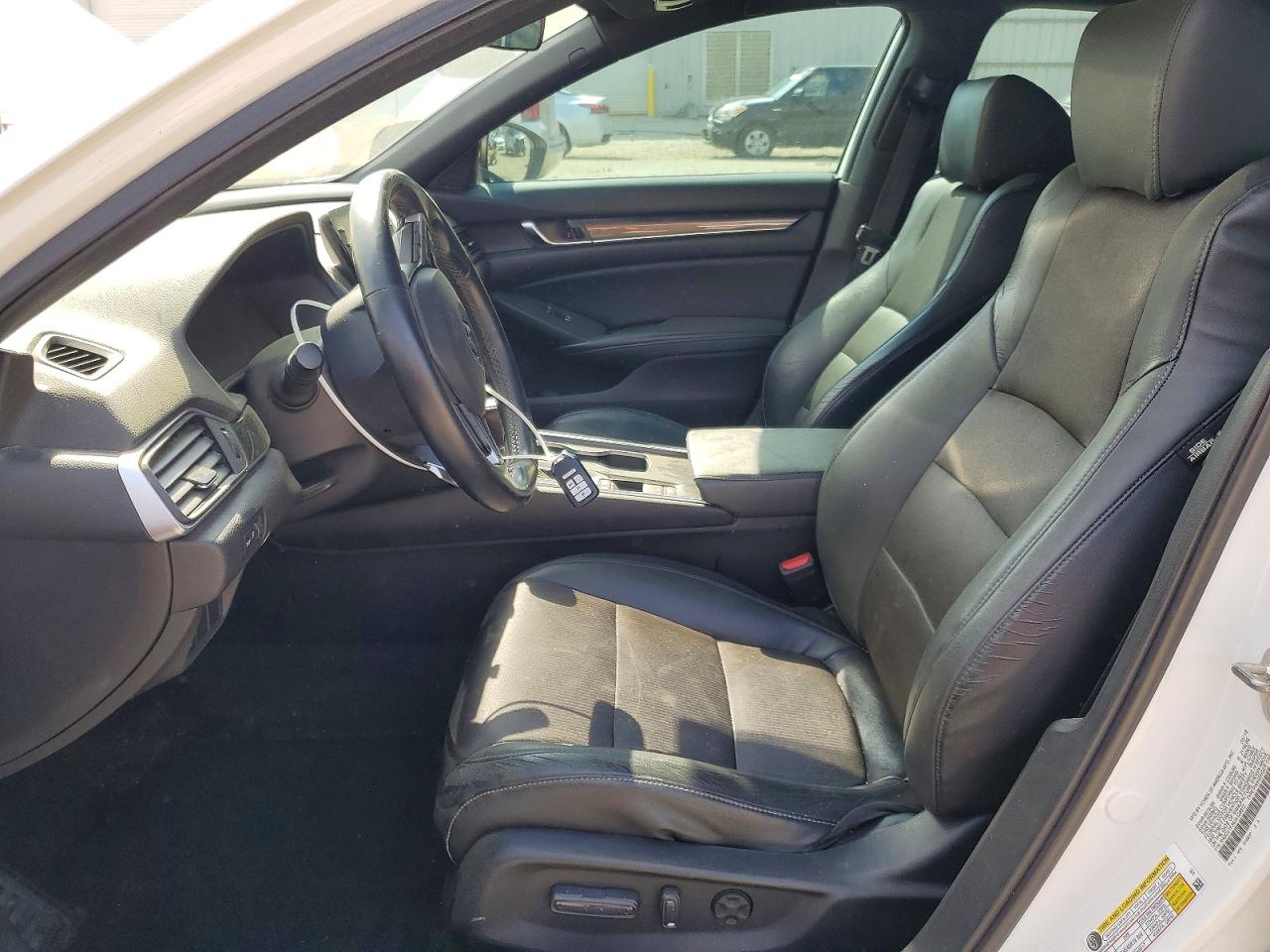 2018 HONDA ACCORD SPORT photo 7