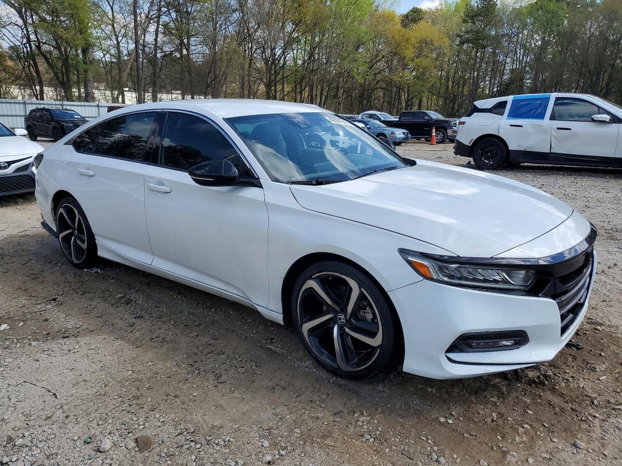 2018 HONDA ACCORD SPORT photo 4
