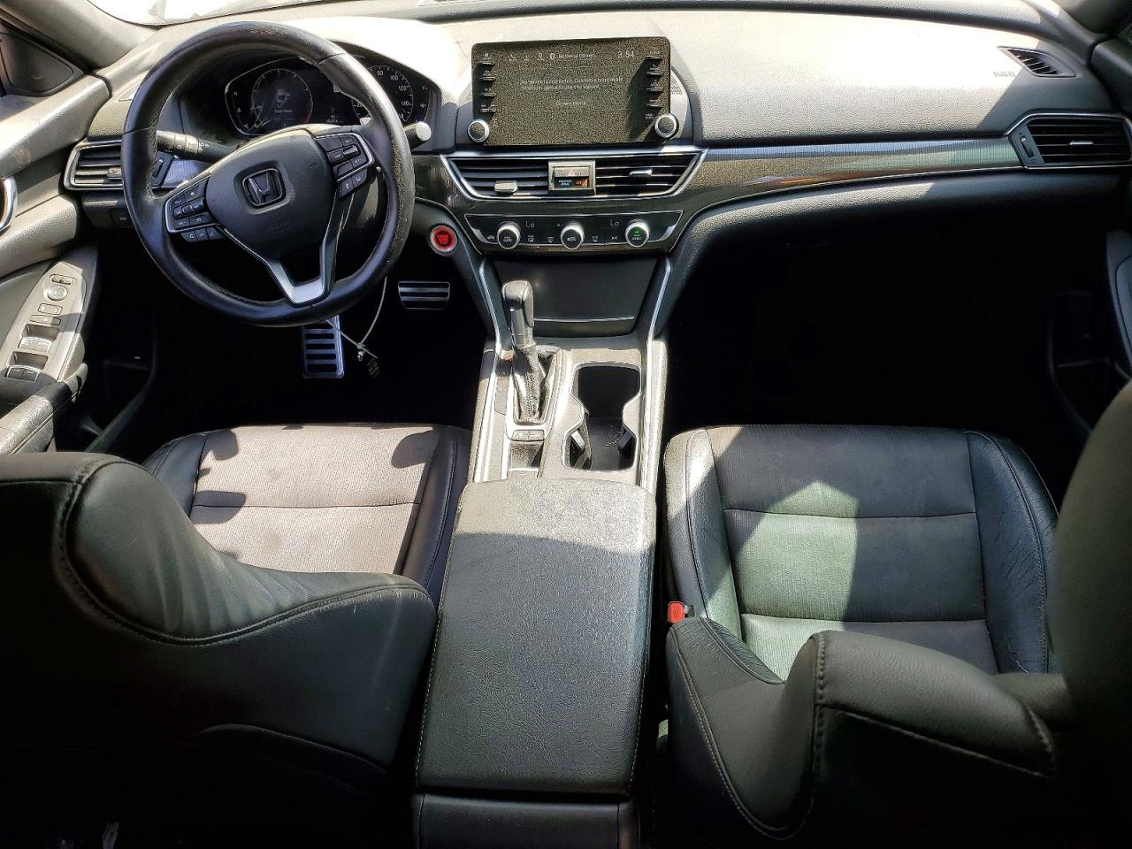 2018 HONDA ACCORD SPORT photo 8