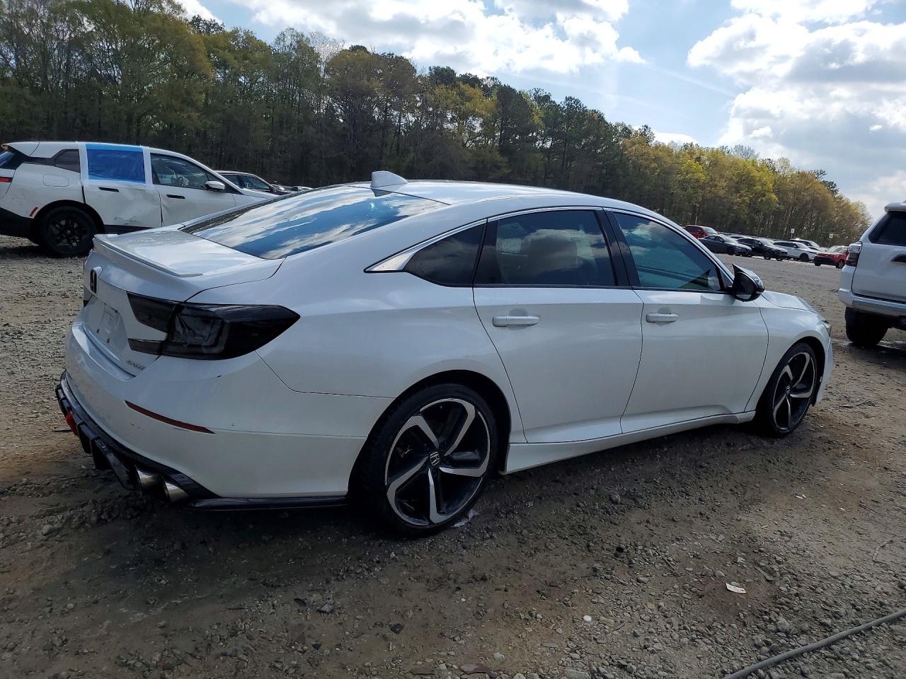 2018 HONDA ACCORD SPORT photo 3