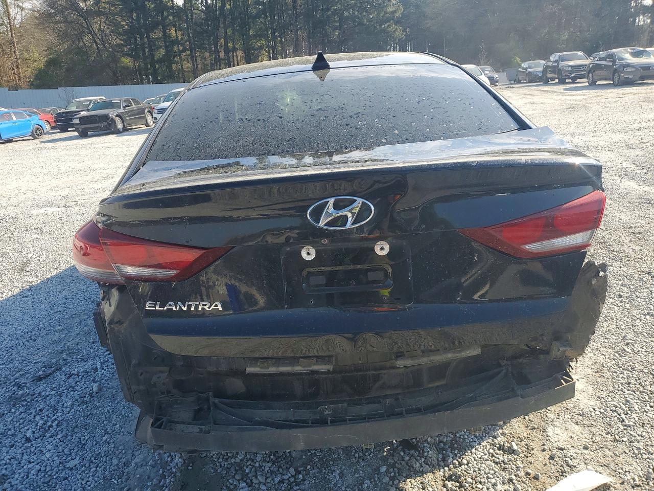 2017 HYUNDAI ELANTRA SE photo 6