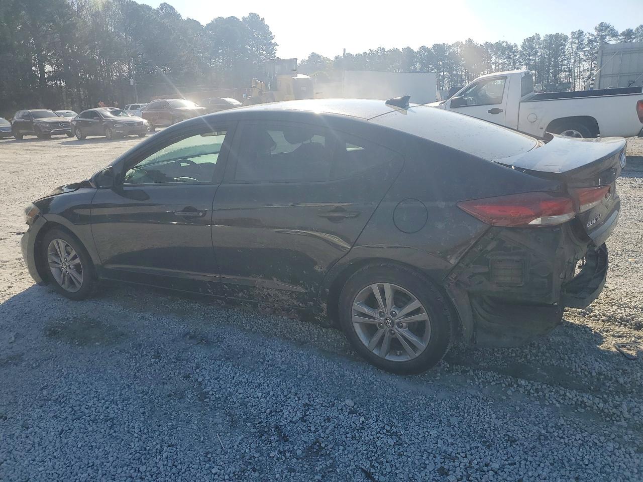 2017 HYUNDAI ELANTRA SE photo 2